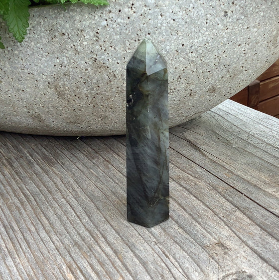 Labradorit Obelisk