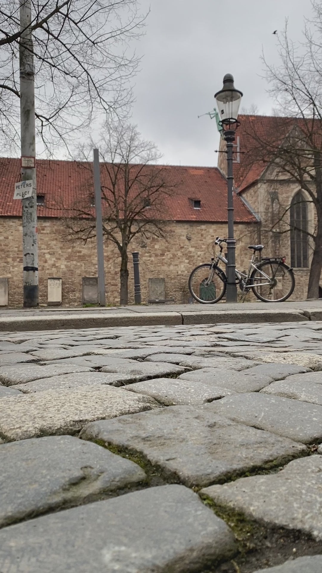 A Beautiful Story - Fusskettchen Thoughtful