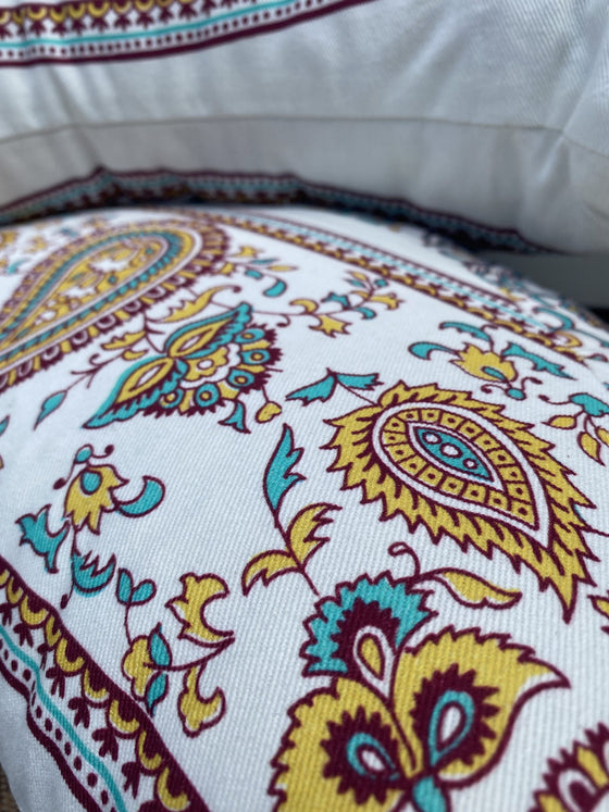 FAIRTRADE Meditationskissen Halbmond Blockprint hell